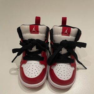 JORDAN 1 Mid Chicago 2020 (GS)